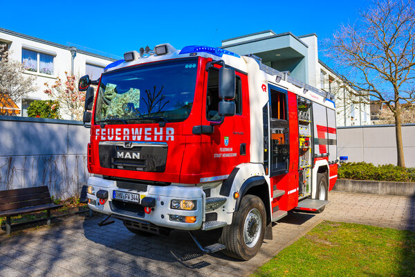 Bild vergr&ouml;&szlig;ern: Löschfahrzeug bei Einsatz mit Küchenbrand
