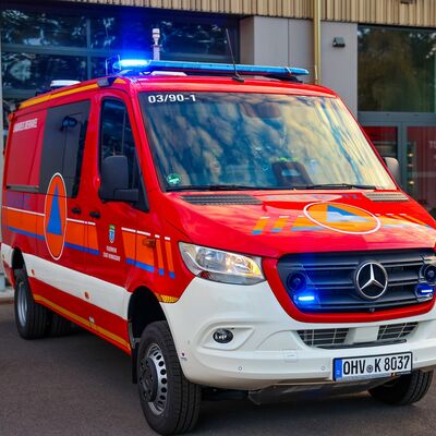 Bild vergr&ouml;&szlig;ern: Erkundungsfahrzeug bei Übung Gefahrstoffeinsatz 1